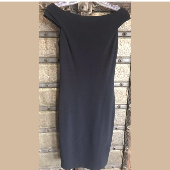 TED BAKER LONDON BLACK OFF SHOULDERS DRESS - Picture 2 of 7